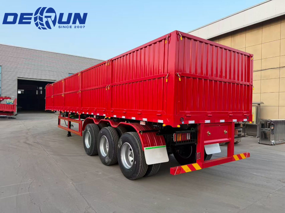 セミトレーラートラック3台がスーダンに出荷される予定です。