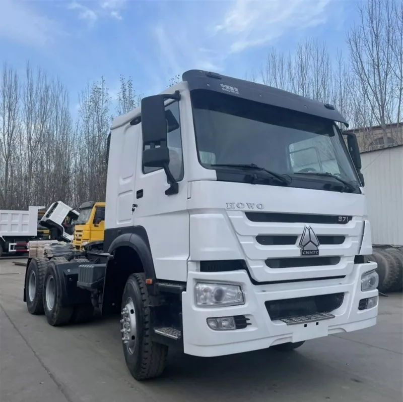 中古 HOWO 6x4 371HP トラクター トラック